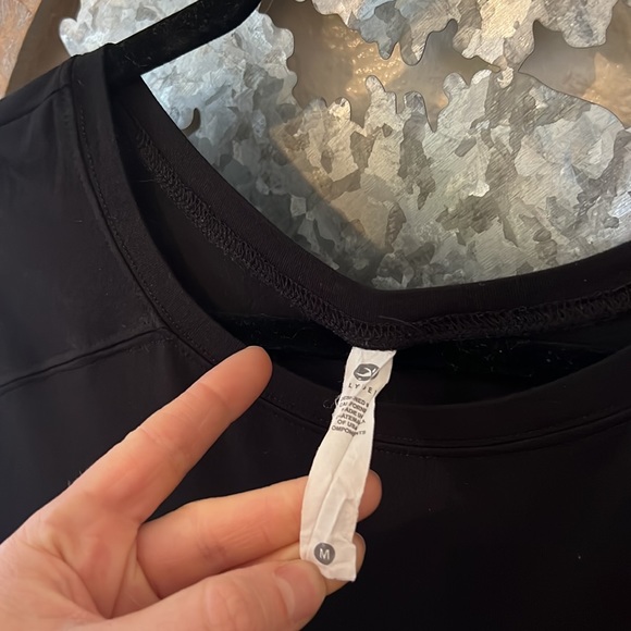 🖤 Glyder • Cozy Black Short Sleeve Tunic w/ Side Slits - Picture 5 of 6